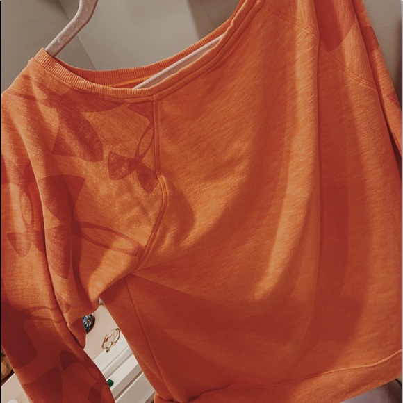 Sweatshirt - Picture 2 of 2